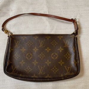 USED Authentic Louis Vuitton Monogram Pochette